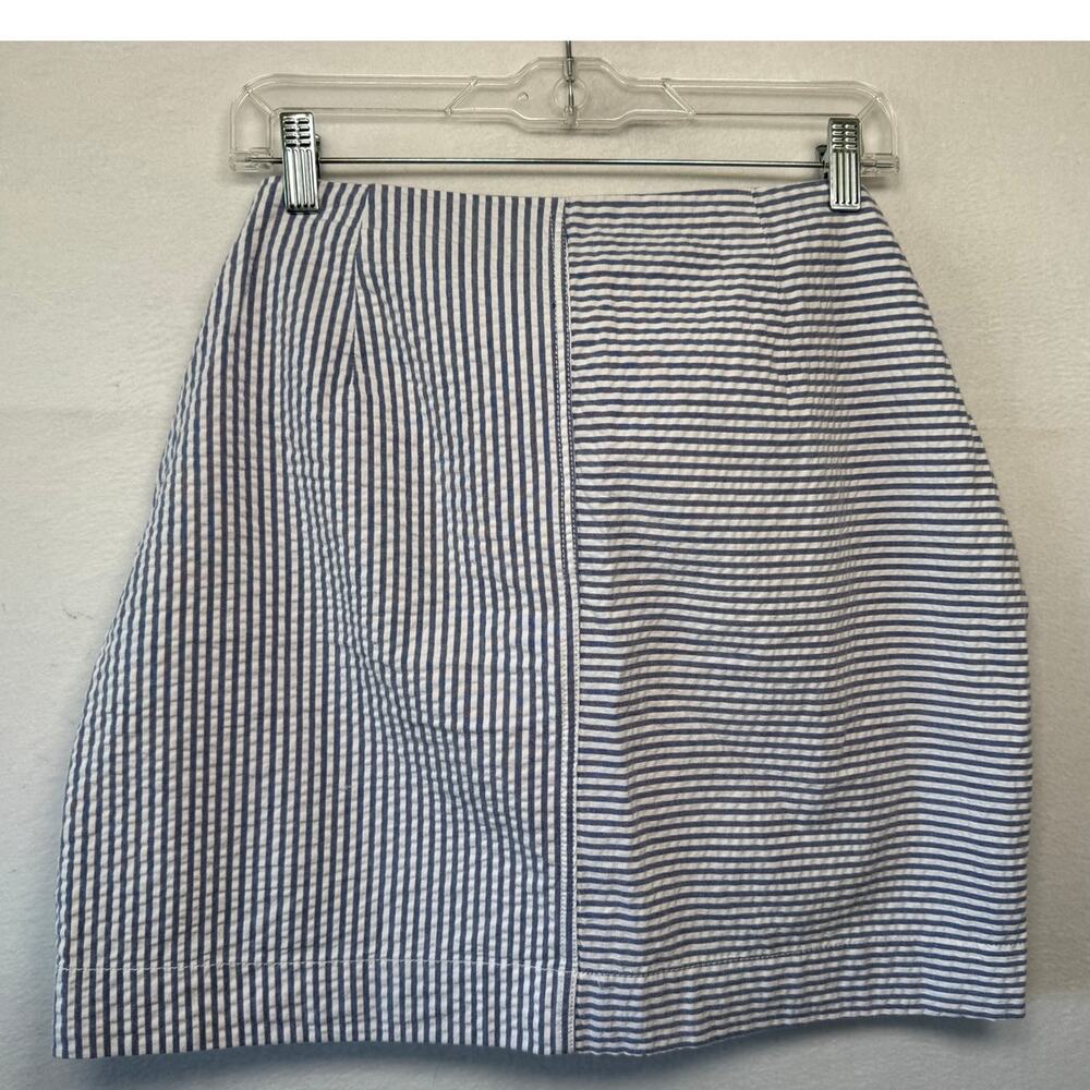 Vineyard Vines Seersucker Front Tie Skirt, Blue/White, Size 12 - Picture 2 of 4